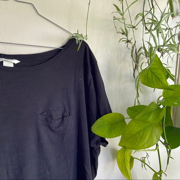 Black T-shirt - Picture 3 of 6